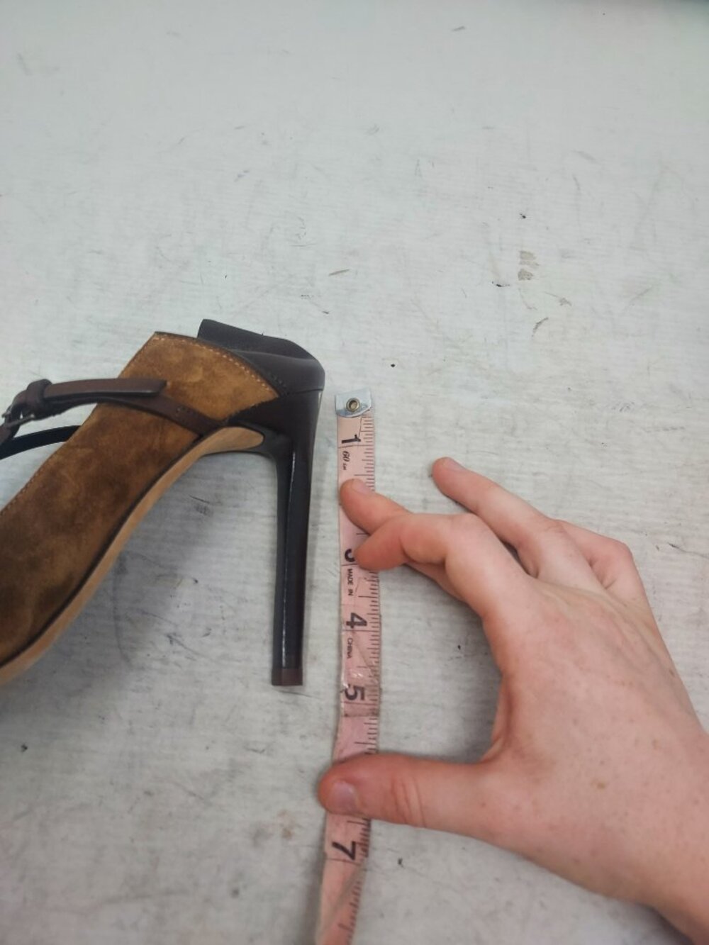 SAINT LAURENT Brown Marjorelle Suede Convertible Pump - Picture 11 of 11